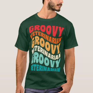 Veterinarian Vintage Retro 60s 70s 80s Vibes T-Shirt
