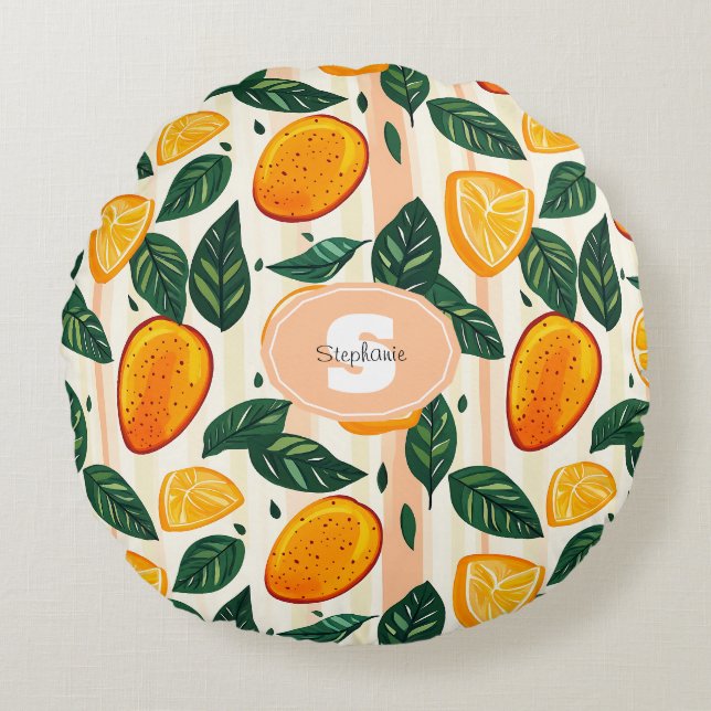Vibrant Citrus Fruit Pattern with Green Leaves Round Cushion (Front)