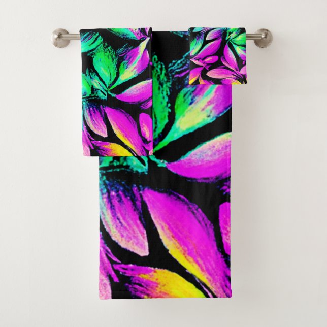Vibrant Floral Repeat Design Bath Towel Set (Insitu)