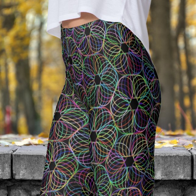 Vibrant Grey Cyclic Chaos Pattern Leggings (Black Cyclic Chaos)