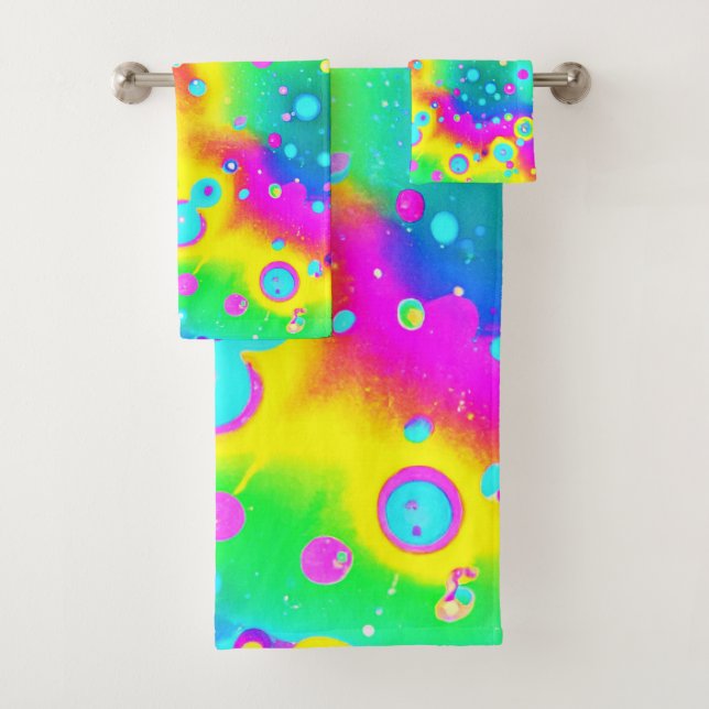 Vibrant Neon Blaze Pattern Bath Towel Set (Insitu)