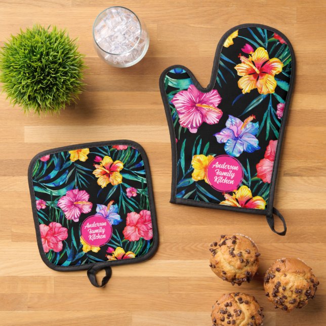 Vibrant Tropical Hibiscus Floral Pattern Black Oven Mitt & Pot Holder Set (Top Down)