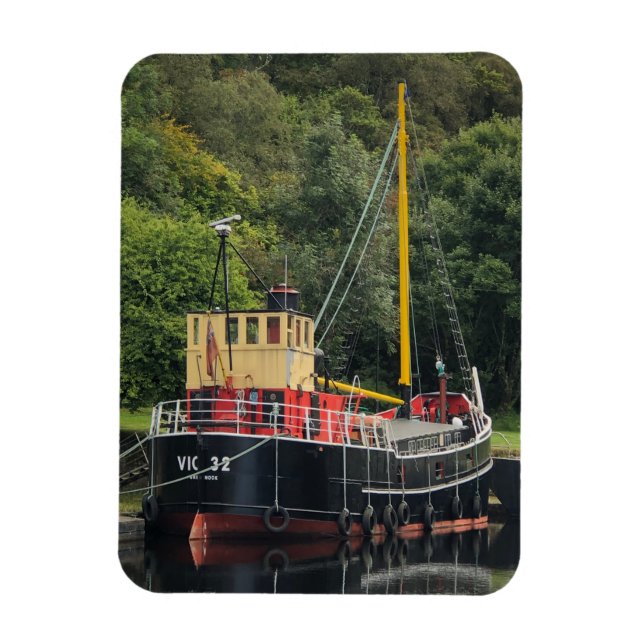 Vic32 Puffer Boat in Crinan Canal Basin, Scotland, Magnet (Vertical)