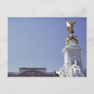 Victoria Monument and Buckingham Palace in Postcard
