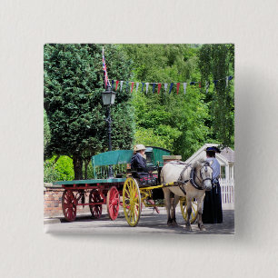 VICTORIAN ENGLAND 15 CM SQUARE BADGE