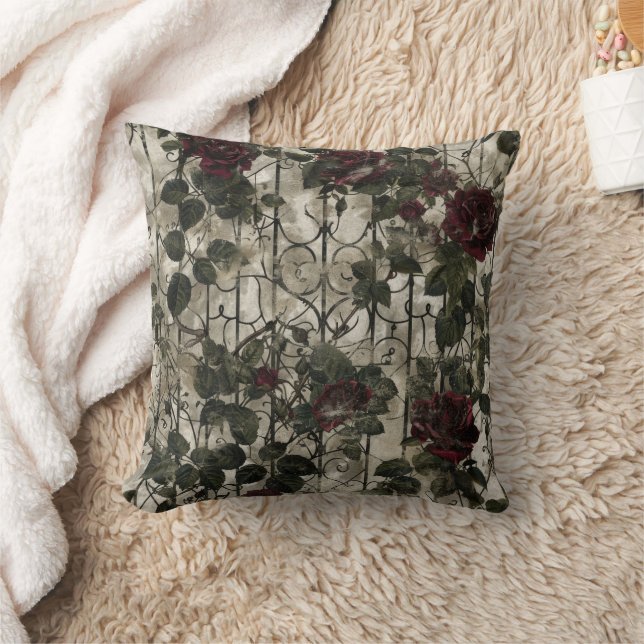 Victorian Gothic Garden Roses Pattern Cushion (Blanket)