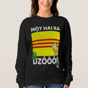 Vietnam Viet St Patricks Day Mot Hai Ba Dzo Cheers Sweatshirt