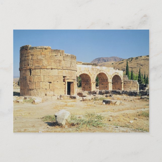 View of a triumphal arch postcard (Front)