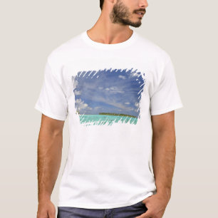 View of Funadoo Island from Funadovilligilli 3 T-Shirt