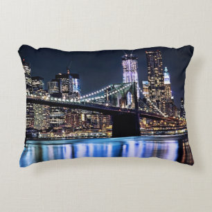 View of New York's Brooklyn bridge reflection Decorative Cushion