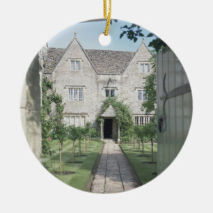 View of the front of the house (photo) ceramic tree decoration