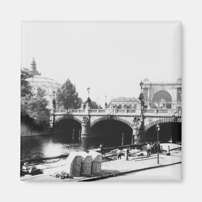View of the Moltke Bridge Magnet (Front)