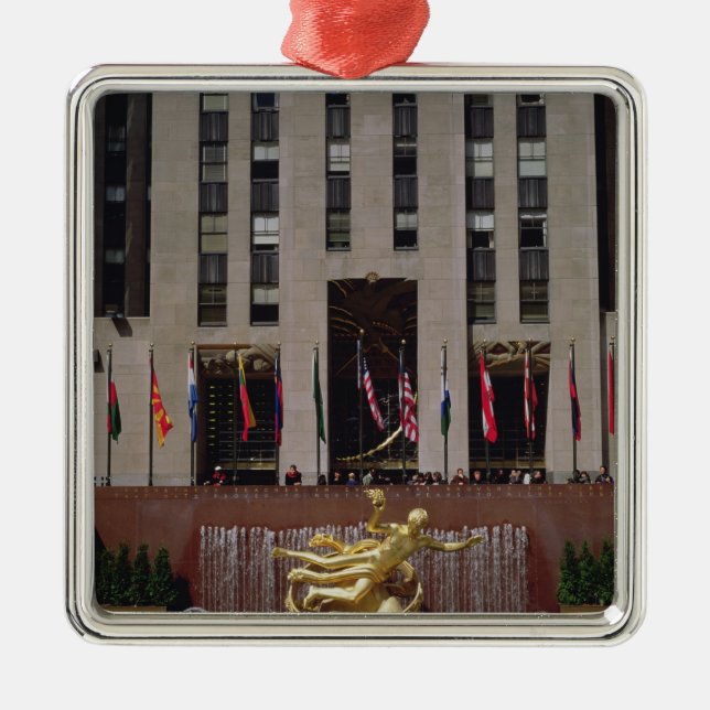 View of the Sunken Plaza Metal Tree Decoration (Front)
