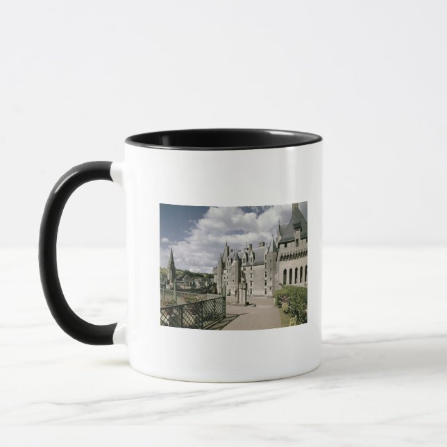 View of the west facade of the restored mug (Left)