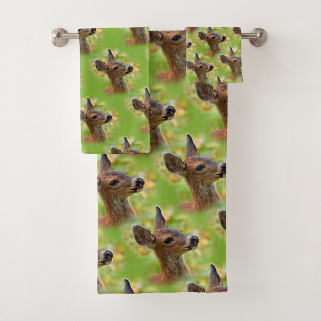 Vignetted Portrait of Smiling Blacktail Deer Fawn  Bath Towel Set (Insitu)