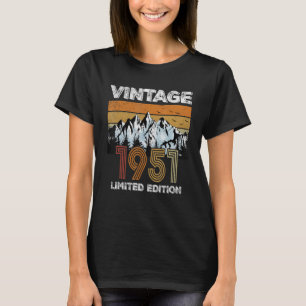 Vintage 1951 71st Birthday 71 Years Old  Men Women T-Shirt