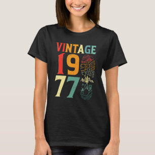 Vintage 1977 45 Year Old Birthday Camping Hiking   T-Shirt