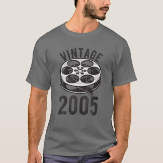 Vintage 2005 Friends Bday 17 Years Old Mum Dad Cin T-Shirt
