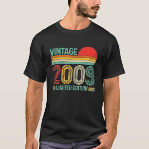 Vintage 2009 13th Birthday Decorations Boy Girl 13 T-Shirt