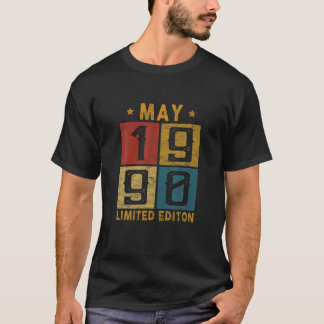 Vintage 32Nd Birthday May 1990 Born In 1990 32 Yrs T-Shirt
