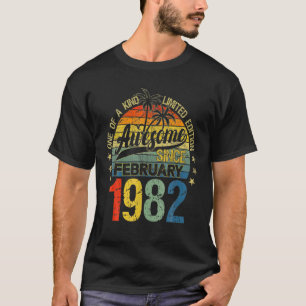 Vintage 40 Years Old February 1982 Decorations 40T T-Shirt