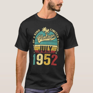 Vintage 70 Years Old July 1952 Decorations 70th Bi T-Shirt