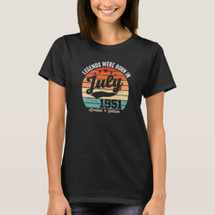 Vintage 71th Birthday This Queen Was Born In July  T-Shirt