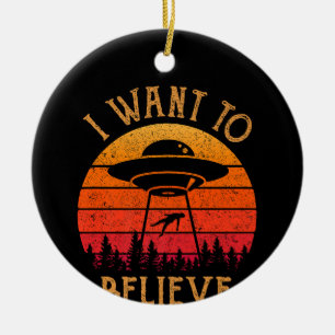 Vintage Alien UFO Hunter I Want To Believe Retro P Ceramic Tree Decoration