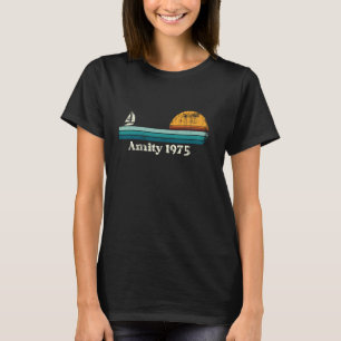 Vintage Amity 1975 Sunset Retro Sailboat Sunrise S T-Shirt