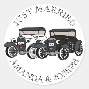Vintage Antique Car Just Married Classic Round Sticker