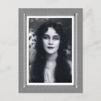 Vintage Beauty - Mystery Woman - in black & white Postcard