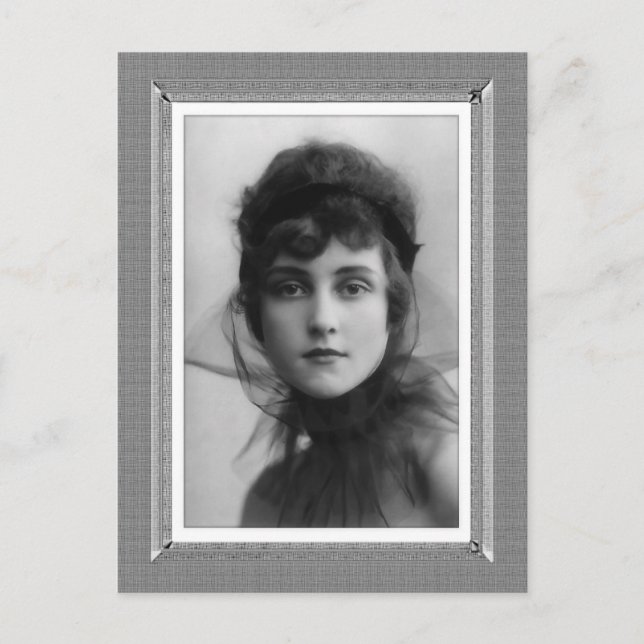 Vintage Beauty - The Look - in black & white Postcard (Front)