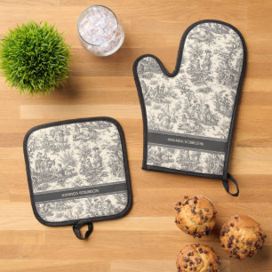 Vintage black and white toile de jouy printed oven mitt & pot holder set