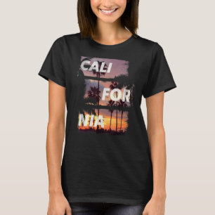 Vintage California Summer Vacation Beach Souvenirs T-Shirt