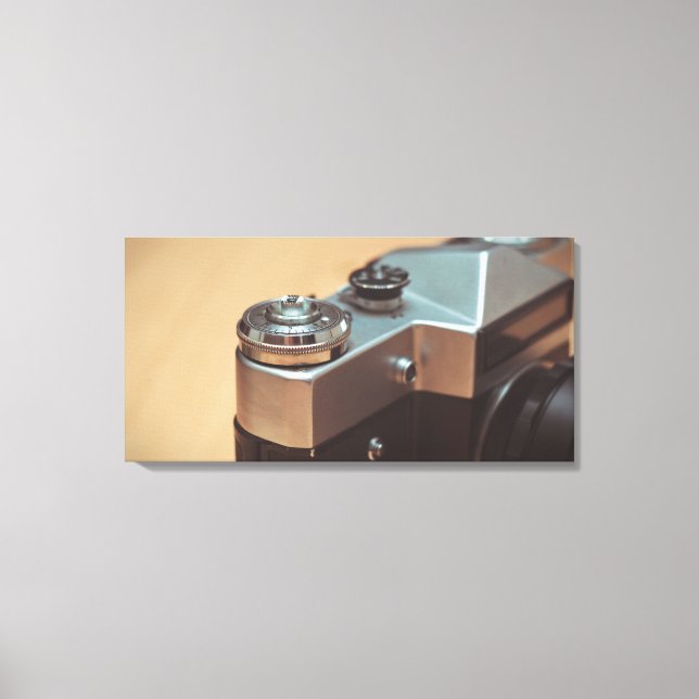 Vintage camera canvas print (Front)