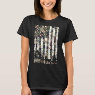 Vintage Camo American Flag Deer Camoflage Hunting T-Shirt