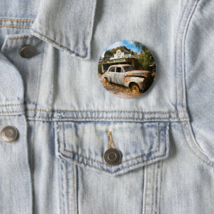 Vintage Car And Garage, 6 cm Round Badge
