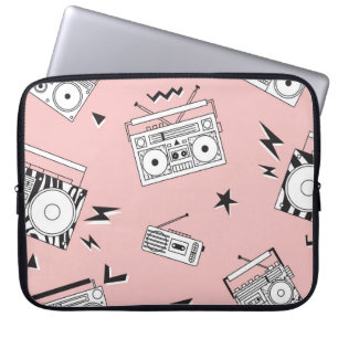Vintage cassette players: retro pattern. laptop sleeve