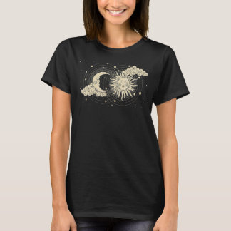 Vintage Celestial Sun And Moon Astrology Moon Phas T-Shirt