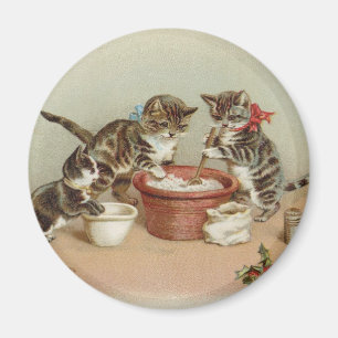 Vintage Christmas Kitty Cats Making Pudding Magnet