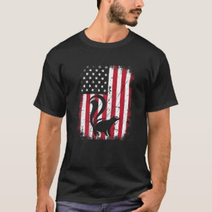 Vintage Cool Skunk Animal Retro Usa American Flag T-Shirt
