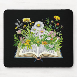 Vintage Cottagecore design with wildflowers Mouse Pad