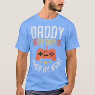 Vintage Daddy By Day Gamer By Night Gaming T-Shirt