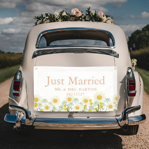 Vintage Daisies Just Married Car Banner
