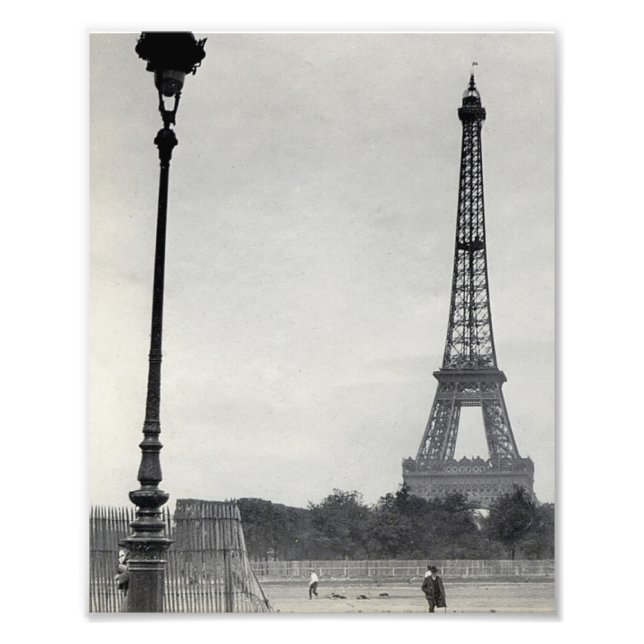 Vintage Eiffel Tower Wall Art – Classic Paris   (Front)