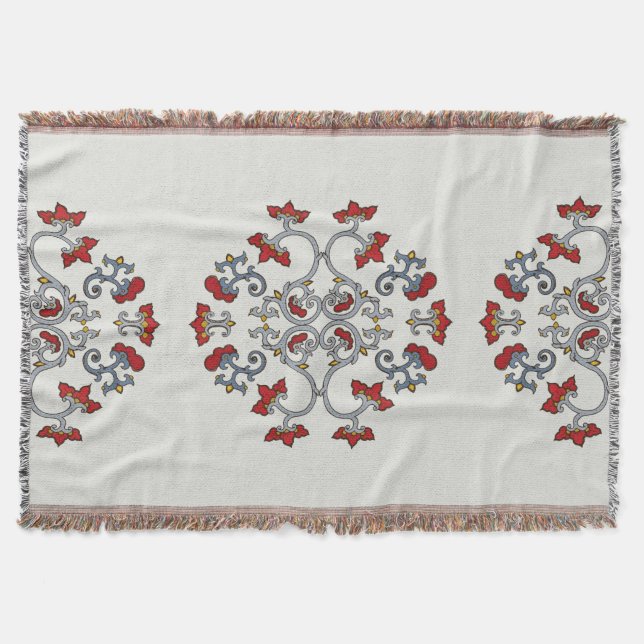 Vintage Floral Ornament Pattern Throw Blanket (Front)