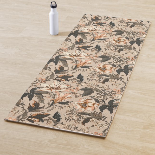 Vintage Floral Pattern Yoga Mat (In Situ)