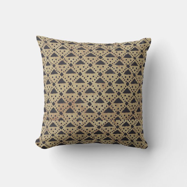 Vintage Geometric Triangle  Pattern Cushion (Front)