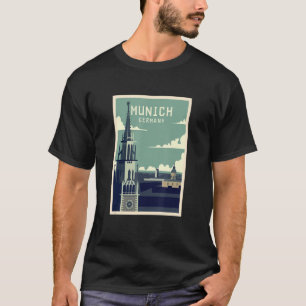Vintage Germany Munich New City Hall Tower City Sk T-Shirt