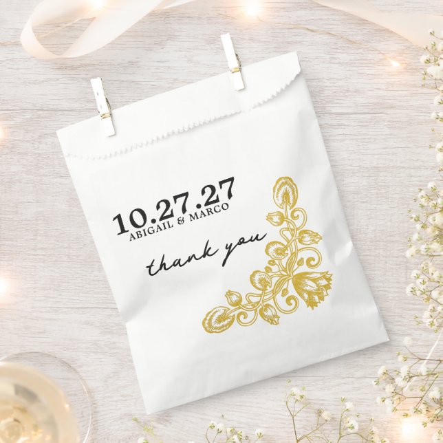 Vintage Gold Favour Bags (Clipped)